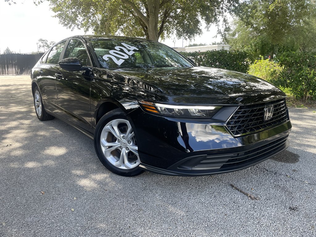 2024 Honda Accord LX's photo