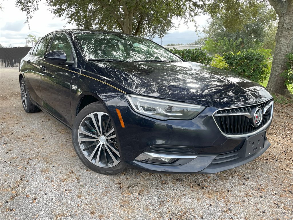 2018 Buick Regal Sportback Essence's photo