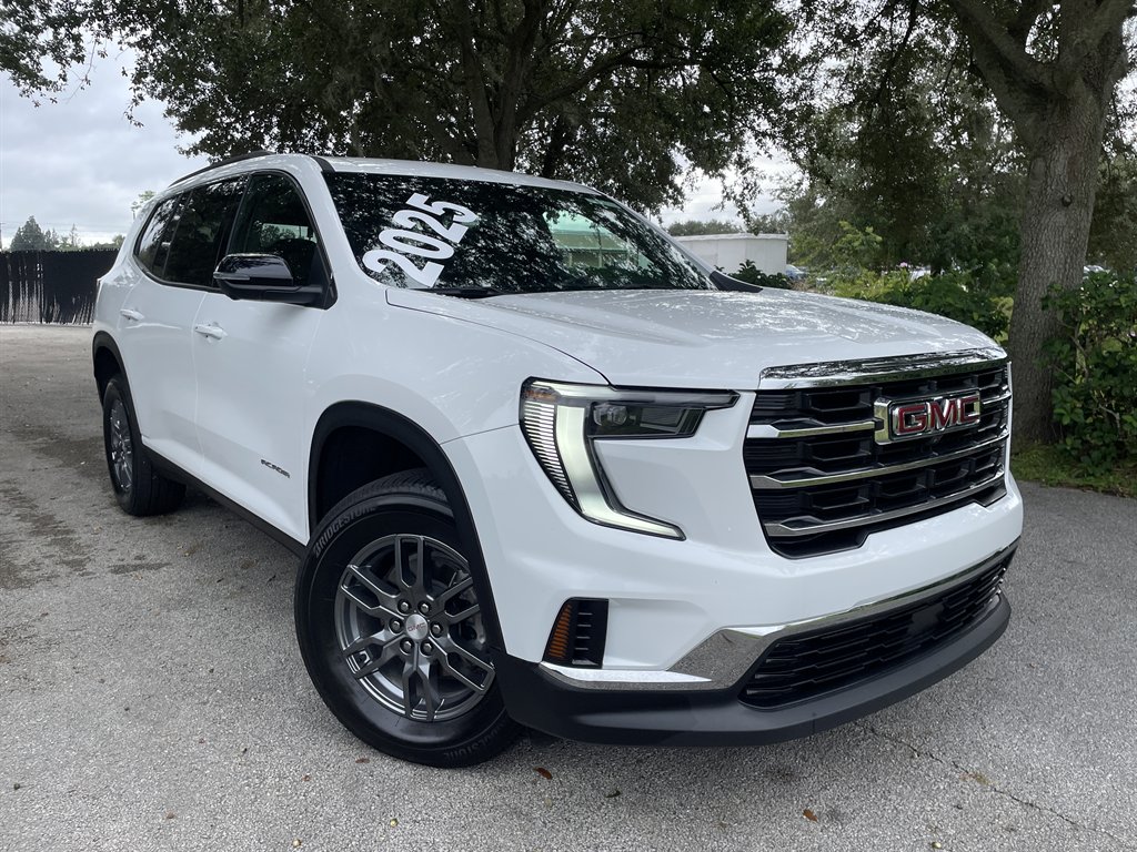 2025 GMC Acadia Elevation's photo