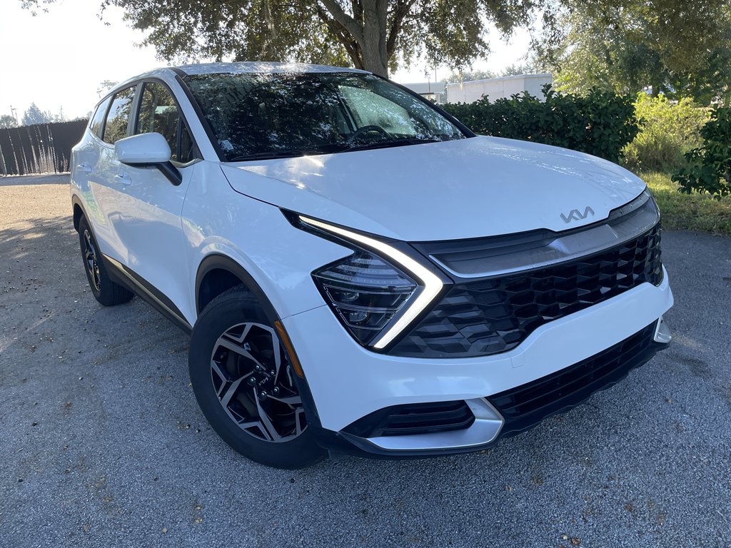 2024 Kia Sportage LX's photo