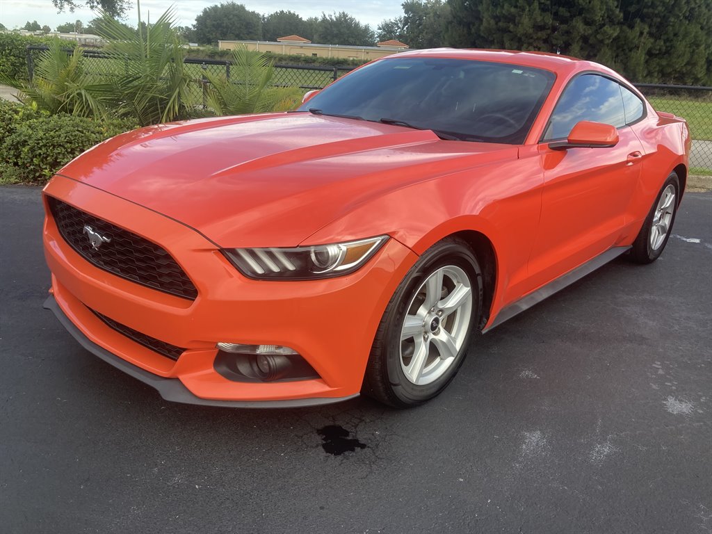 2015 Ford Mustang EcoBoost Premium's photo