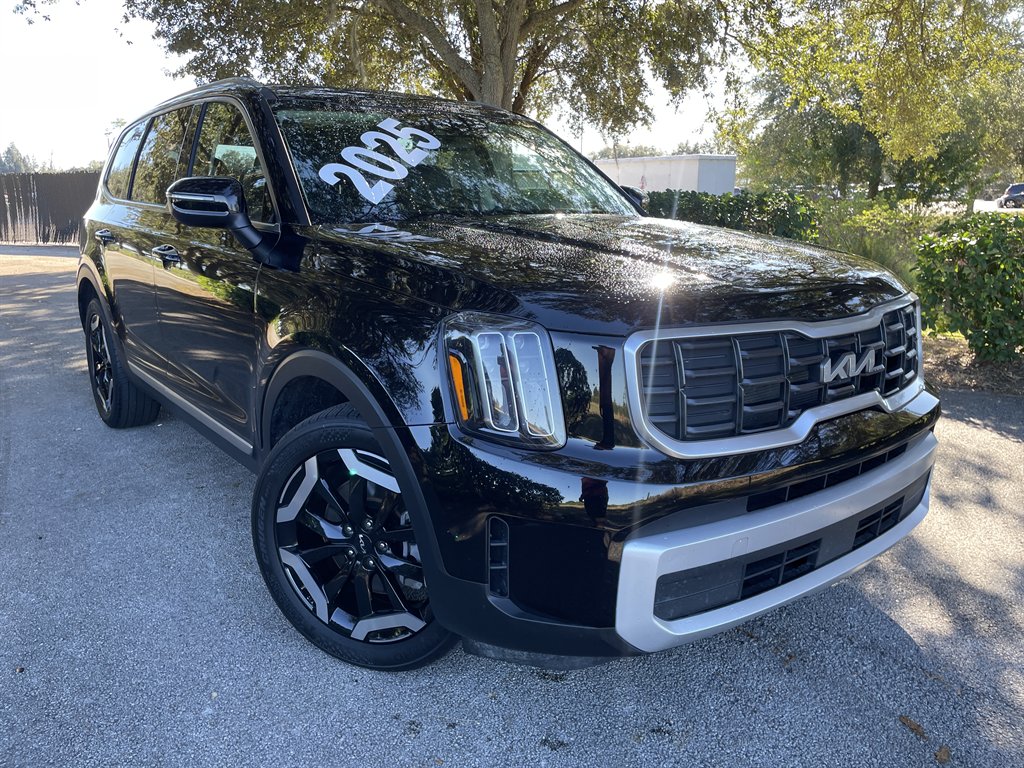 2025 Kia Telluride S's photo