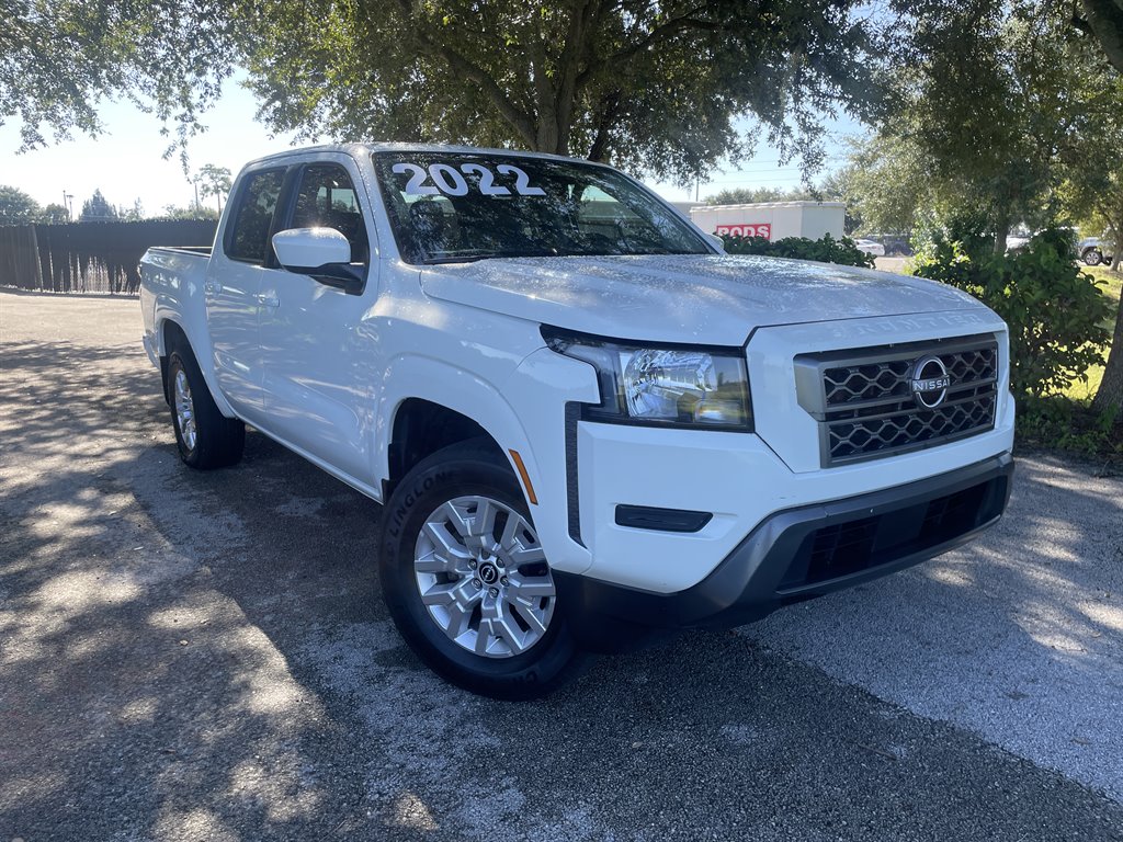 2022 Nissan Frontier SV's photo