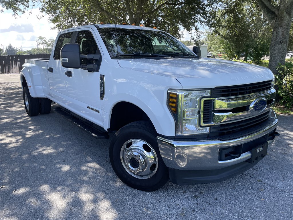 2019 Ford F-350 Super Duty XL's photo