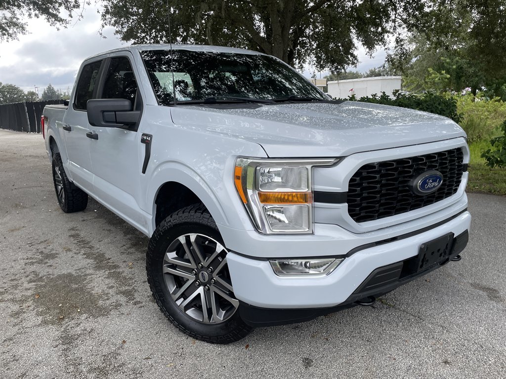 2022 Ford F-150 XL's photo