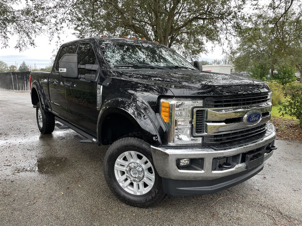 2017 Ford F-250 Super Duty XLT's photo
