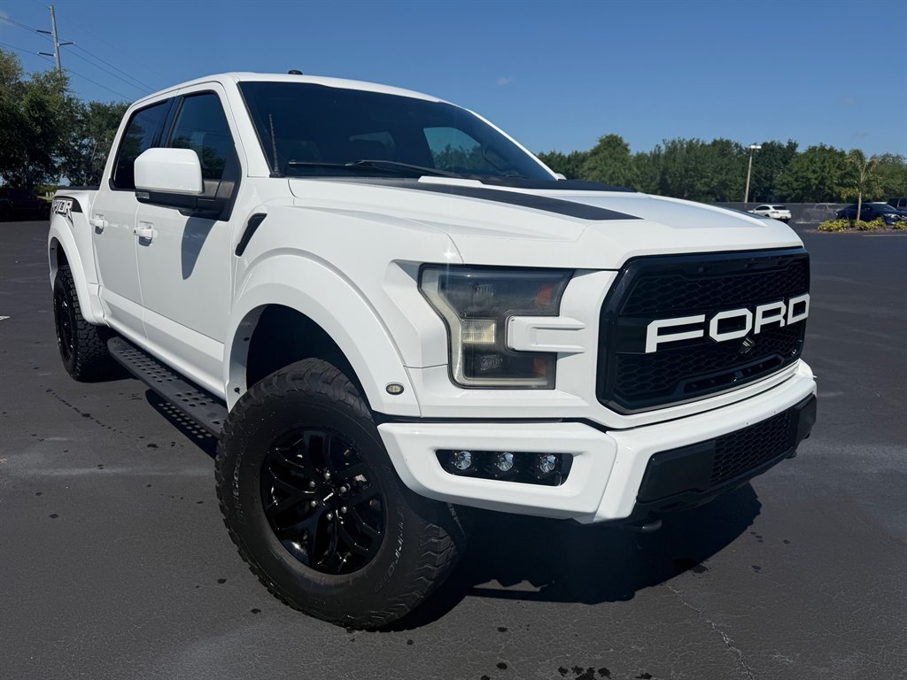 2017 Ford F-150 Raptor 4x4 SuperCrew 5-1/2 Box's photo