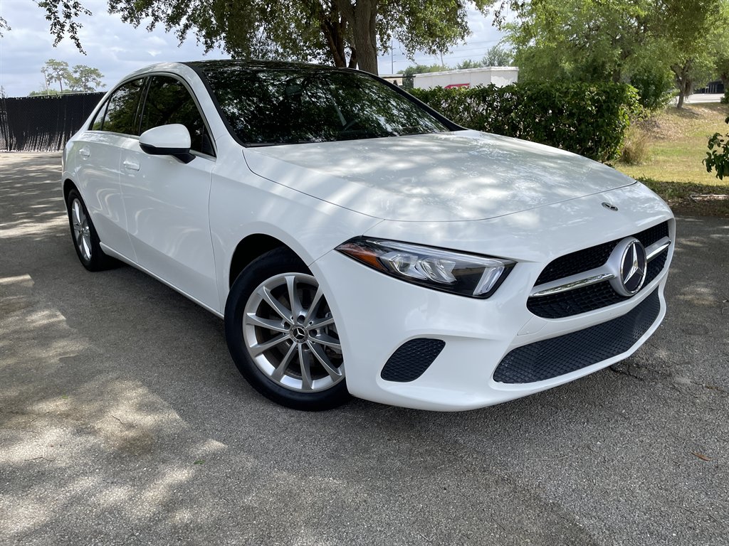 2019 Mercedes-Benz A-Class A220's photo